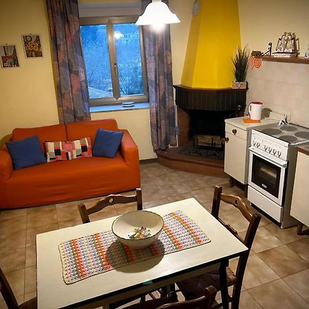 Little Flower Apartment Corfino Zewnętrze zdjęcie